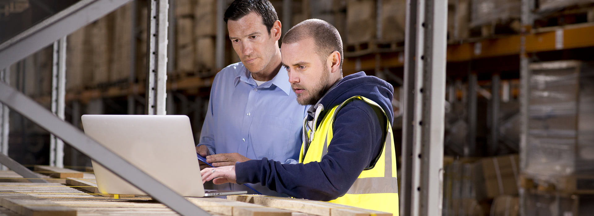 warehouse_guys_on_computer