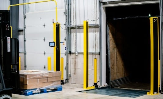 warehouse-photography-application-transition-rfid-portal-dock-door-open-1